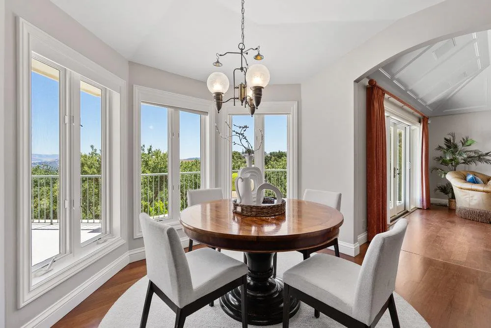 The breakfast room at 112 Madera Court, above the valley